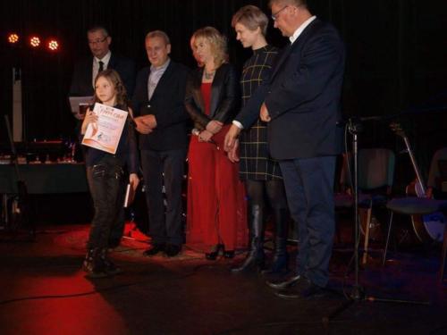 received 2201454163494385